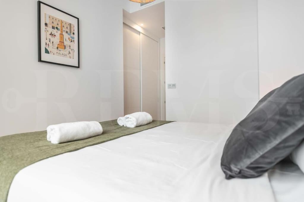 Fresh & Stylish Apartment With Parking By Rems Málaga Exteriör bild