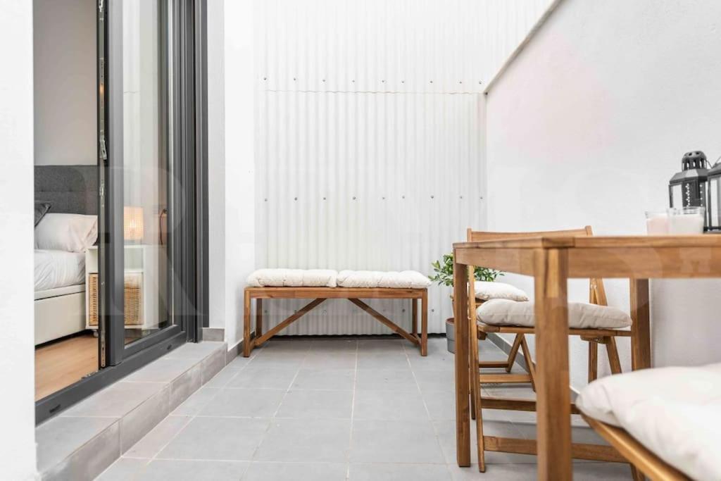 Fresh & Stylish Apartment With Parking By Rems Málaga Exteriör bild