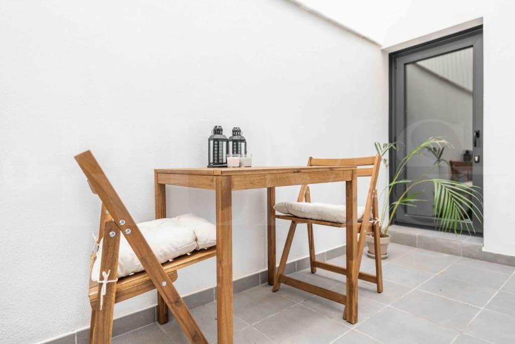 Fresh & Stylish Apartment With Parking By Rems Málaga Exteriör bild
