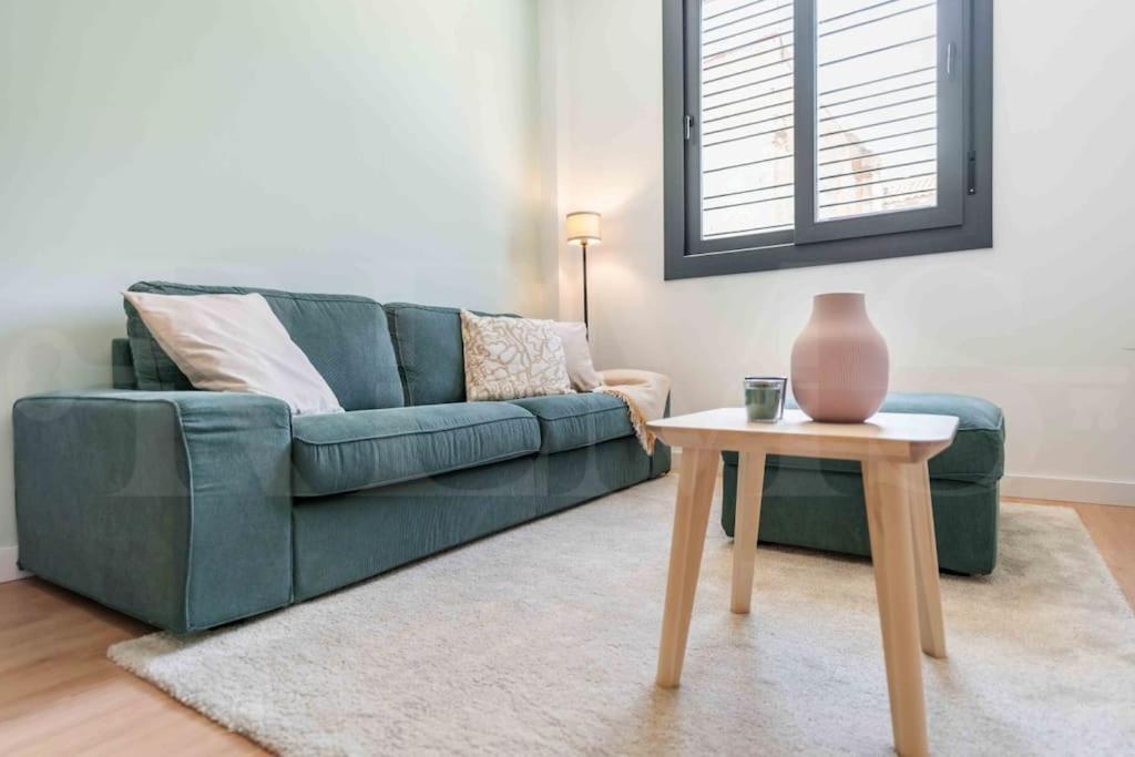 Fresh & Stylish Apartment With Parking By Rems Málaga Exteriör bild